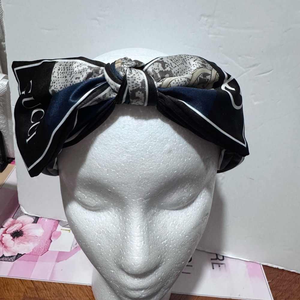 Elegant Black and White Headband